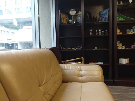 Barber Shop «Constitution Plaza Barber Shop», reviews and photos, 20 Kinsley St, Hartford, CT 06103, USA