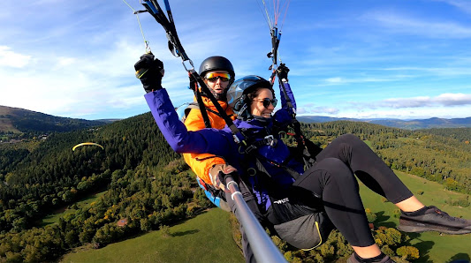 Léo et Pascal Bannwarth : Baptême Parapente en Alsace 6 Rue de la Gare, 68380 Metzeral, France