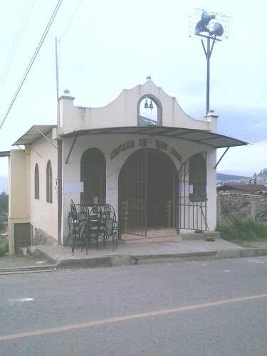 Opiniones de Capilla Católica San José de Huizhil en Cuenca - Iglesia