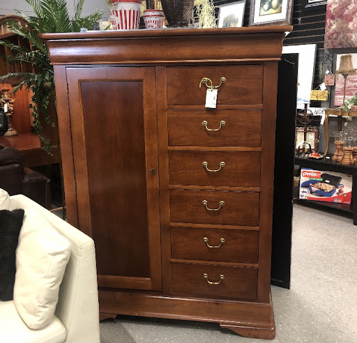 Furniture Store «Church Ladies Furniture Consignment», reviews and photos, 3570 Buford Hwy #204, Duluth, GA 30096, USA