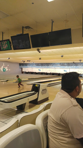 Bowling Alley «Collins Bowling Center - Eastland», reviews and photos, 750 E New Cir Rd, Lexington, KY 40505, USA