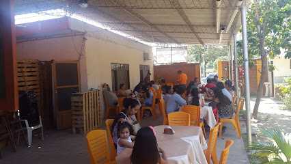 Restaurante La Llajuita - 5RFH+W3J, Alma Crucena, Santa Cruz de la Sierra, Bolivia