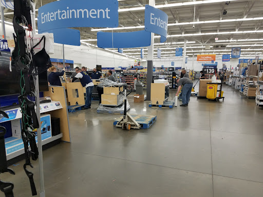 Department Store «Walmart Supercenter», reviews and photos, 4380 N Leavitt Rd, Lorain, OH 44053, USA