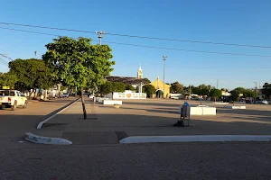 Plaza Central image