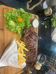Photo n°15 de Gold & black à Saint-Fons ()