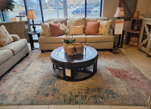 Furniture Store «Ashley HomeStore», reviews and photos, 905 Perimeter Dr, Schaumburg, IL 60173, USA