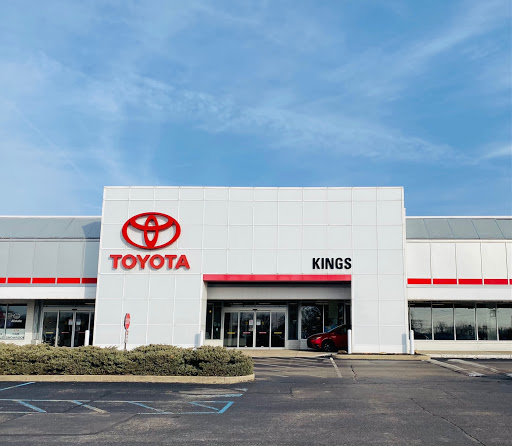 Toyota Dealer «Kings Toyota - New Cars, Indoor Showroom», reviews and photos, 4700 Fields Ertel Rd, Cincinnati, OH 45249, USA