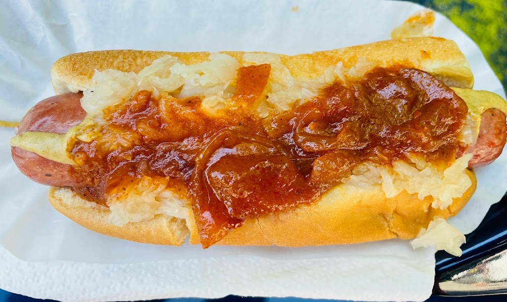 Charchael's Hot Dog Oasis 10562