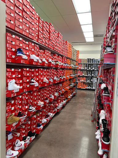 Shoe Store «Rack Room Shoes», reviews and photos, 12840 Walker Branch Rd #100, Charlotte, NC 28273, USA