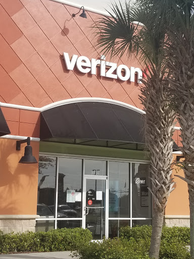 Cell Phone Store «GoWireless Verizon Authorized Retailer», reviews and photos, 9457 S Suncoast Blvd, Homosassa, FL 34446, USA