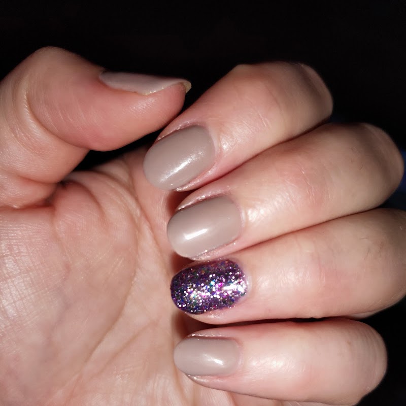 Silver Tip Nails