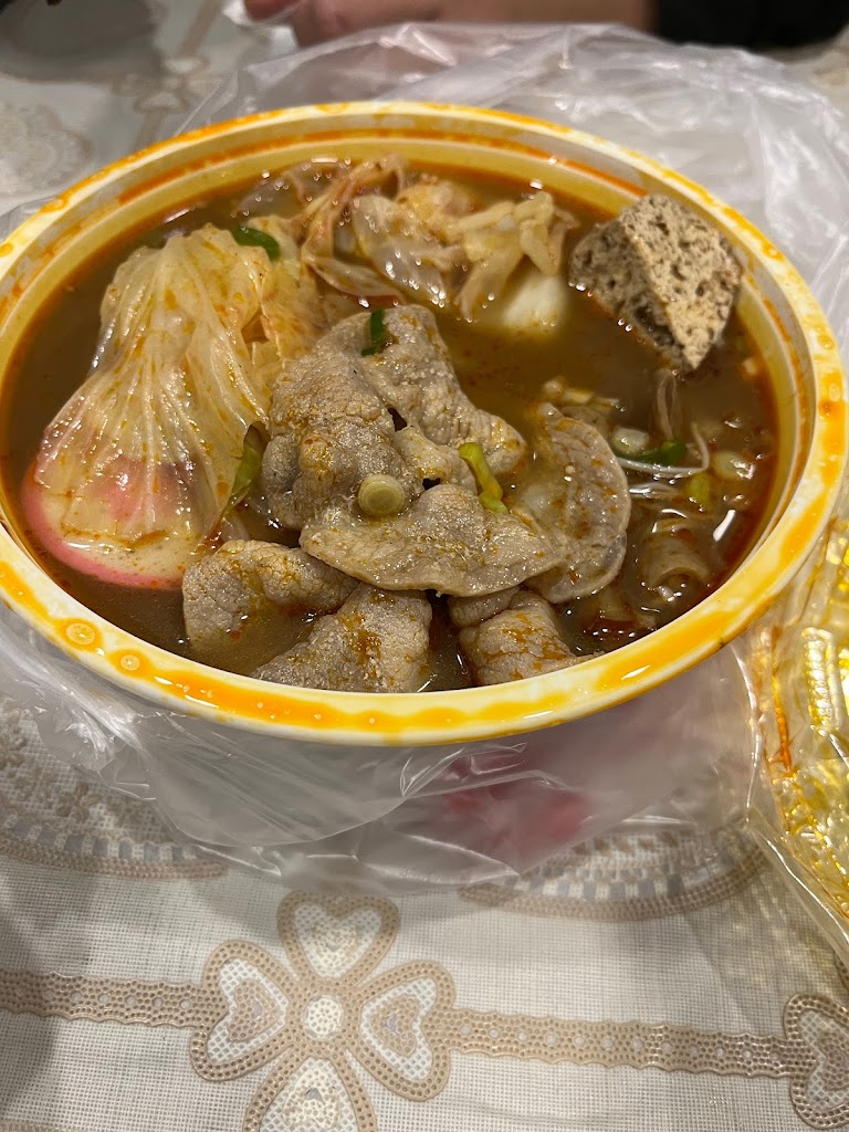 「善品百閣 麻辣鴨血臭豆腐 龍潭小吃｜美食餐廳推薦｜麻辣鍋｜cp值高｜吃午餐晚餐宵夜｜餐點外帶｜」 的照片