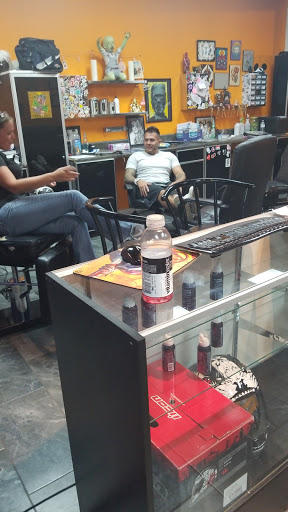 Tattoo Shop «Black Heart Tattoo», reviews and photos, 1926 Hudson Bridge Rd, Stockbridge, GA 30281, USA