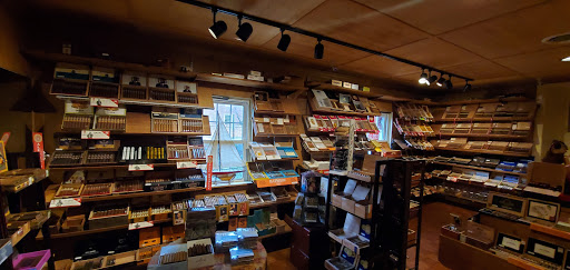 Gift Shop «Easton Cigar & Smoke Shop», reviews and photos, 6 Glenwood Ave # 1, Easton, MD 21601, USA
