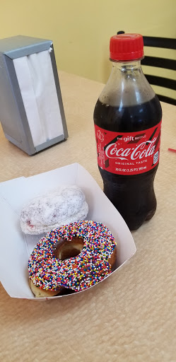 Donut Shop «Donut King», reviews and photos, 1660 Girod St, Mandeville, LA 70448, USA