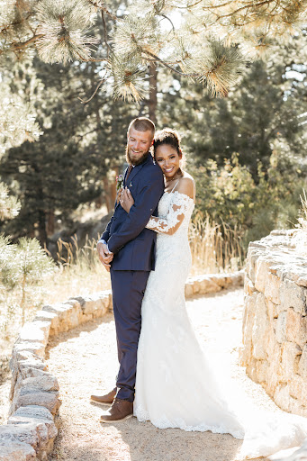 Wedding Store «Atelier Igar Bridal», reviews and photos, 723 E Dundee Rd, Arlington Heights, IL 60004, USA