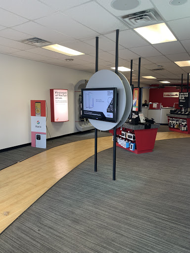 Cell Phone Store «Verizon Authorized Retailer, TCC», reviews and photos, 2901 E Main St, Endwell, NY 13760, USA