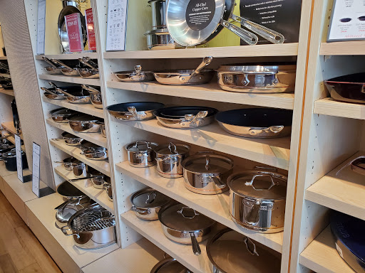 Kitchen Supply Store «Williams-Sonoma», reviews and photos, 13499 S Cleveland Ave #157, Fort Myers, FL 33907, USA