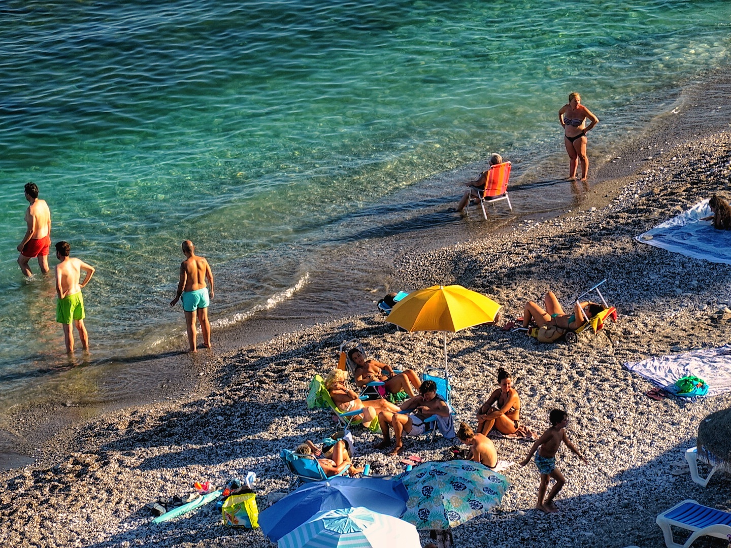 Photo de Playa de Torrequebrada avec un rivage spacieux
