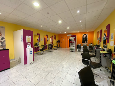 CUT AND PRICE à Thiers
