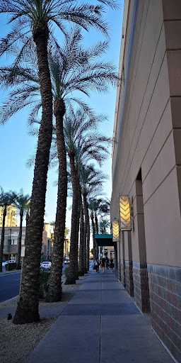 Furniture Store «Crate and Barrel», reviews and photos, 7014-604 E Camelback Rd, Scottsdale, AZ 85251, USA