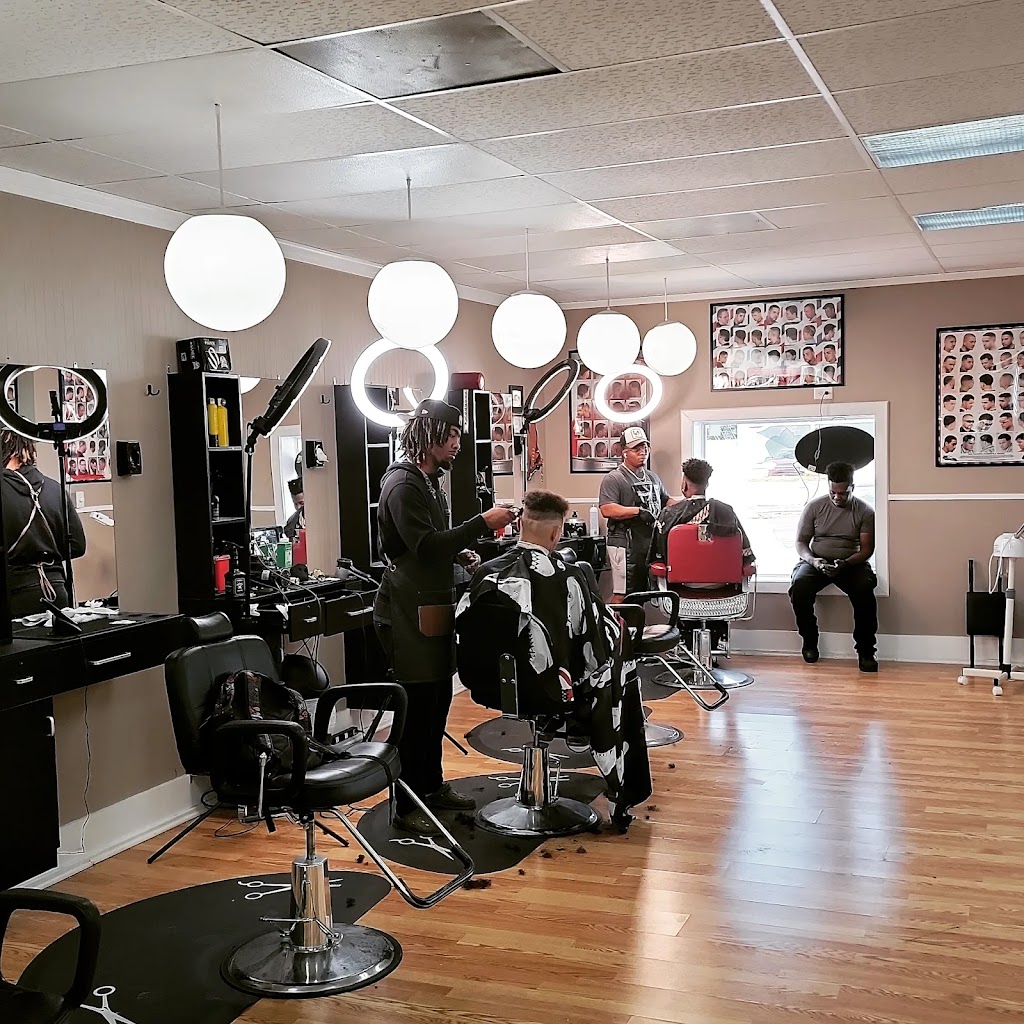 Rey's Barbershop 46405
