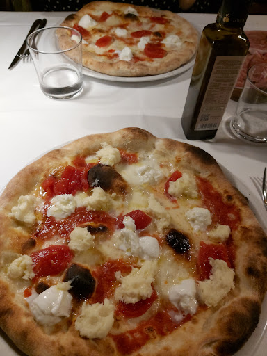 Retrogusto Ristorante Pizzeria in Fornovo di Taro, Provincia di Parma
