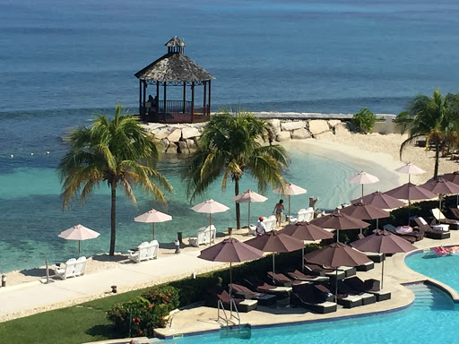 Used Car Dealer «The Lot Auto Sales», reviews and photos, 538 E Pacific Coast Hwy, Long Beach, CA 90806, USA