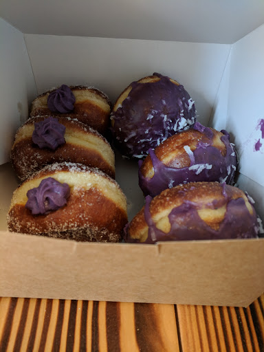 Donut Shop «B. Doughnut», reviews and photos, 7 Loudoun St SW, Leesburg, VA 20175, USA