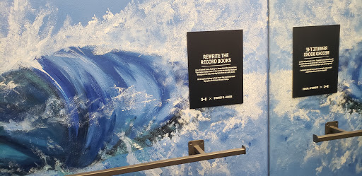 Clothing Store «Under Armour Brand House», reviews and photos, 1201 Woodward Ave, Detroit, MI 48226, USA