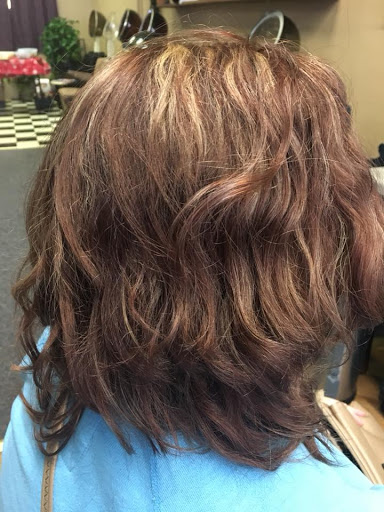Hair Salon «Avenue Hair Styling & Day Spa», reviews and photos, 630 S Kansas Ave, Topeka, KS 66603, USA