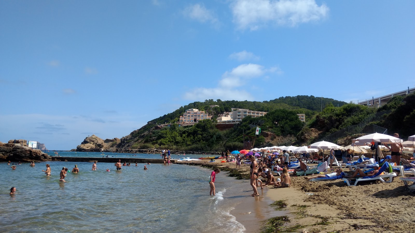 Foto de Platja des Figueral - lugar popular entre os apreciadores de relaxamento