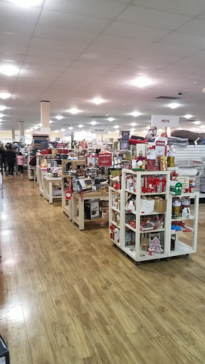 Department Store «T.J. Maxx & HomeGoods», reviews and photos, 4890 Integrity Way, Appleton, WI 54913, USA