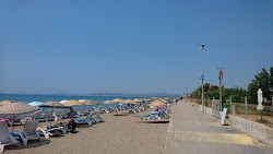 Photo de Gumuldur beach avec rivage droit, long
