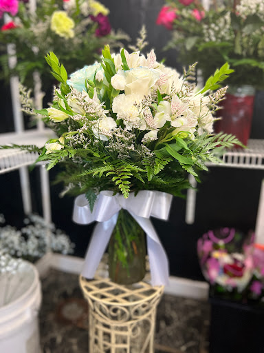 Florist «Alans AAA Florist», reviews and photos, 287 E Highland Ave, San Bernardino, CA 92404, USA