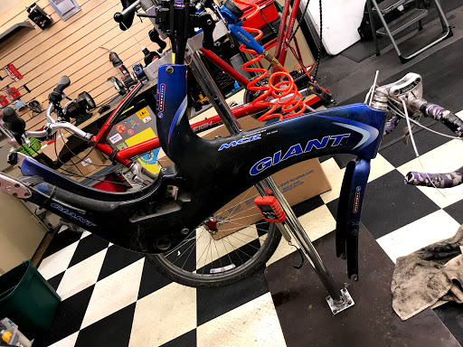 Bicycle Store «Brandywine Bikes», reviews and photos, 1812 Marsh Rd, Wilmington, DE 19810, USA