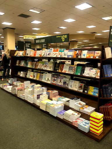 Book Store «Barnes & Noble», reviews and photos, 5701 Sunset Dr #196, South Miami, FL 33143, USA