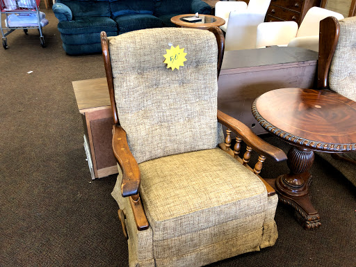 Thrift Store «Salvation Army Family Store and Donation Center», reviews and photos, 16119 Brookhurst St, Fountain Valley, CA 92708, USA