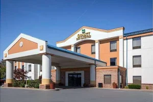 Quality Inn & Suites Arnold - St Louis image
