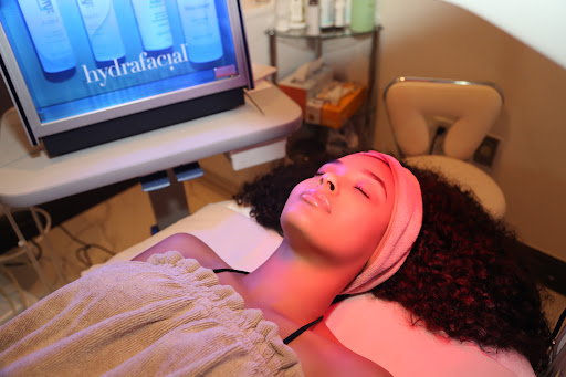 Dermatologist «Lorei Medical Spa», reviews and photos, 2402 Weston Rd, Weston, FL 33326, USA