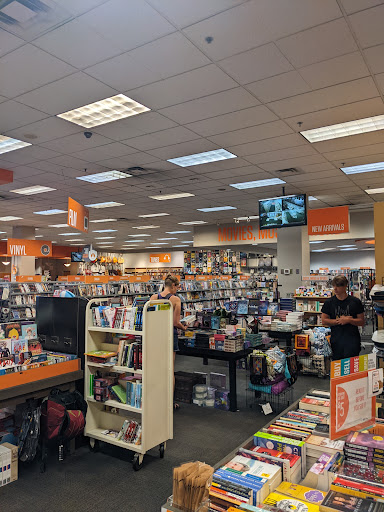 Book Store «2nd & Charles», reviews and photos, 101 Geoffrey Dr, Newark, DE 19713, USA