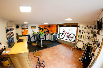 Répare-Bike - Atelier Mobile et Magasin pour vélos à Échalas