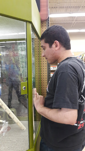 Pet Supply Store «Petco Animal Supplies», reviews and photos, 2140 W Cleveland Ave #100, Madera, CA 93637, USA