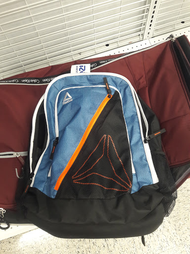 Shopping Mall «Deer Creek Shopping Center», reviews and photos, 3200 Laclede Station Rd, Maplewood, MO 63143, USA