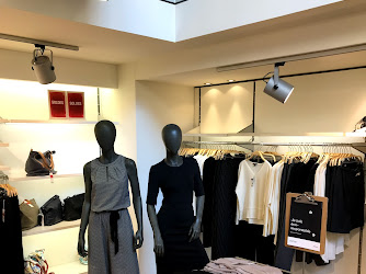 Boutique Esprit Store