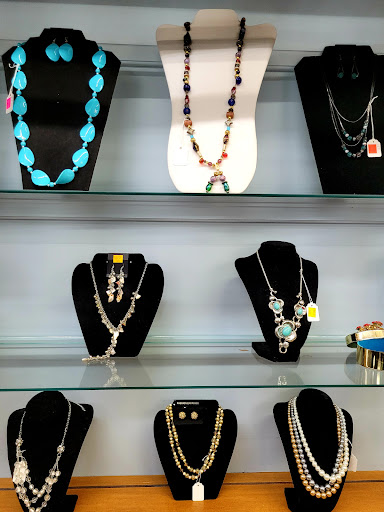 Thrift Store «Village Thrift», reviews and photos, 830 N Apollo Blvd, Melbourne, FL 32935, USA