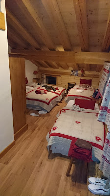 Chalet Les Deux Têtes 1 "chez Edouard": Location Chalet Bourg St Maurice Savoie à Bourg-Saint-Maurice