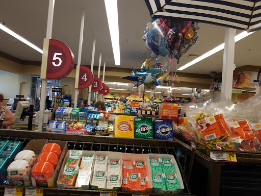 Grocery Store «Weis Markets», reviews and photos, 412 Day Hollow Rd, Endicott, NY 13760, USA