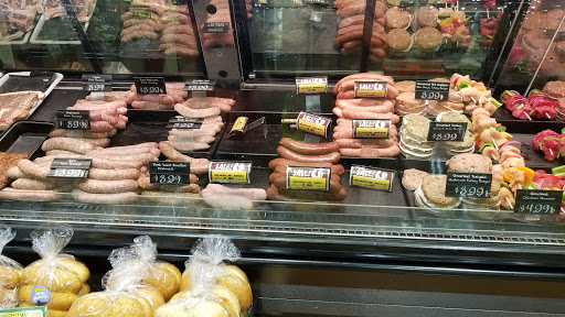 Grocery Store «Fresh Thyme Farmers Market - Kenosha», reviews and photos, 7100 Green Bay Rd, Kenosha, WI 53142, USA