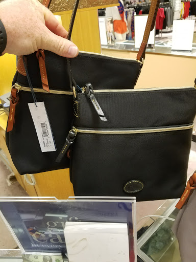 Clothing Store «Aéropostale», reviews and photos, 451 Eagle Ridge Mall Entrance, Lake Wales, FL 33859, USA